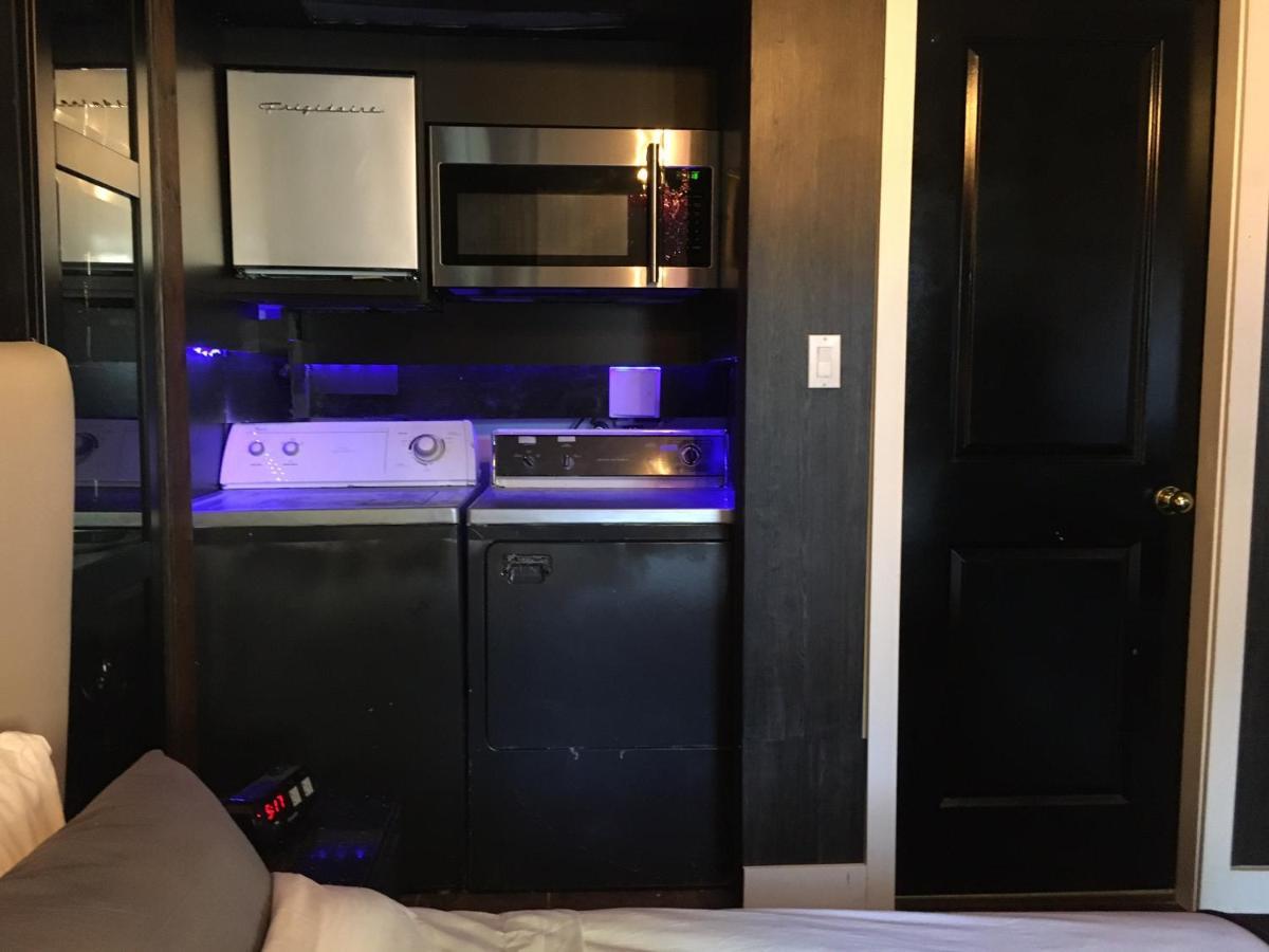 דירות וונקובר Style Basement מראה חיצוני תמונה