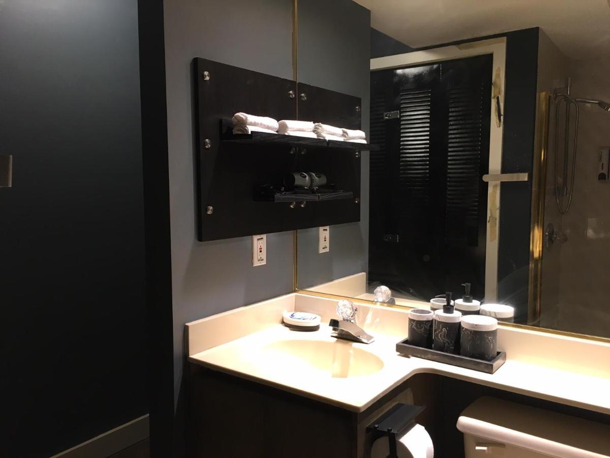 דירות וונקובר Style Basement מראה חיצוני תמונה